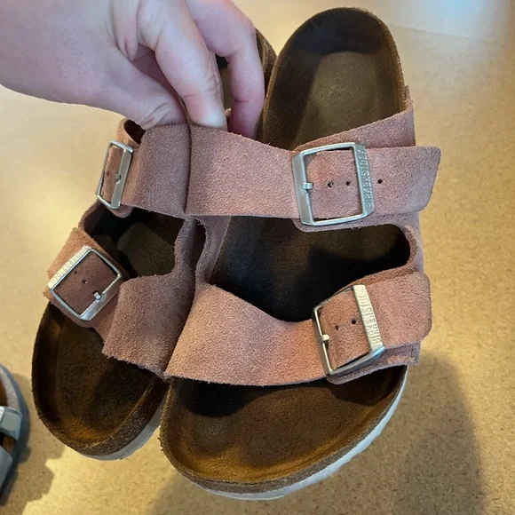 Pink Suede Birkenstock - Picture 4 of 4